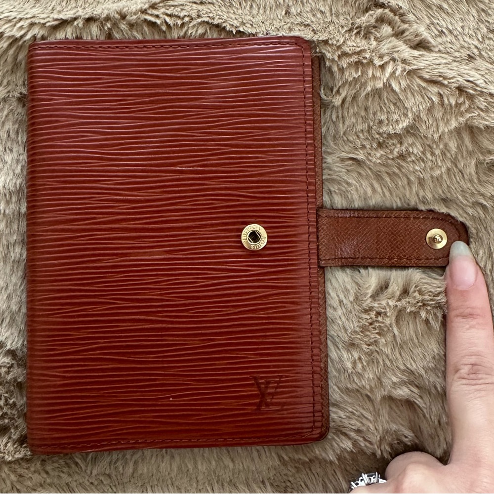 LOUIS VUITTON Brown Epi Leather Agenda Notebook Cover - Picture 5 of 10